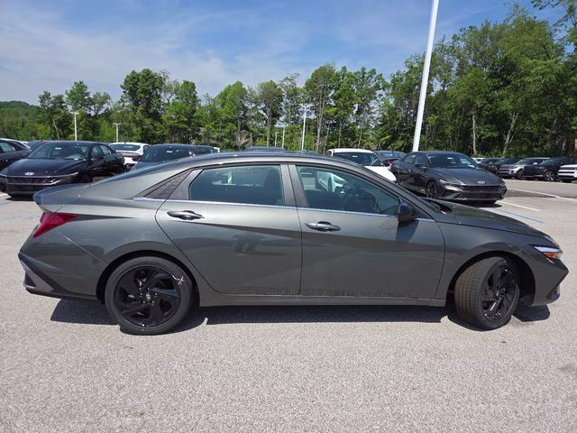 2026 Amazon Gray Hyundai Elantra SEL Sport FWD Sedan