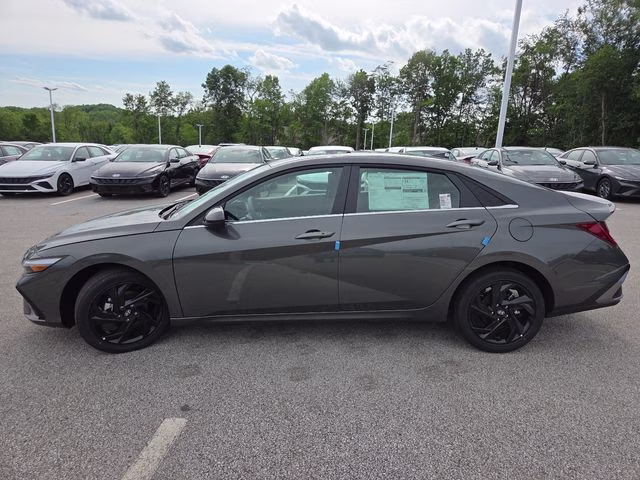 2026 Amazon Gray Hyundai Elantra SEL Sport FWD Sedan