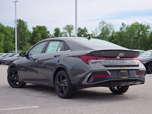 2026 Amazon Gray Hyundai Elantra SEL Sport FWD Sedan