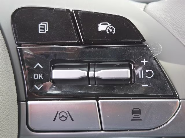 2026 Amazon Gray Hyundai Elantra SEL Sport FWD Sedan