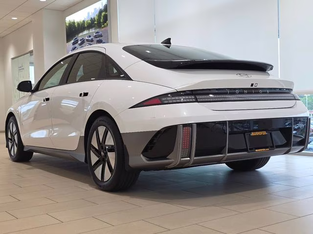 2025 Serenity White Hyundai IONIQ 6 SE AWD Sedan