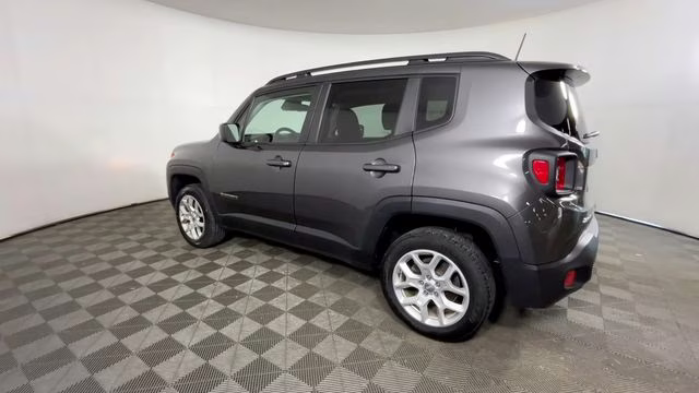 2018 Gray Jeep Renegade Latitude 4X4 SUV