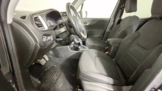 2018 Gray Jeep Renegade Latitude 4X4 SUV