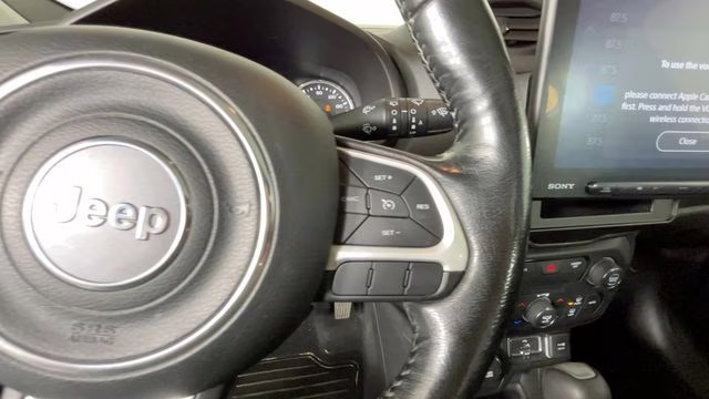 2018 Gray Jeep Renegade Latitude 4X4 SUV