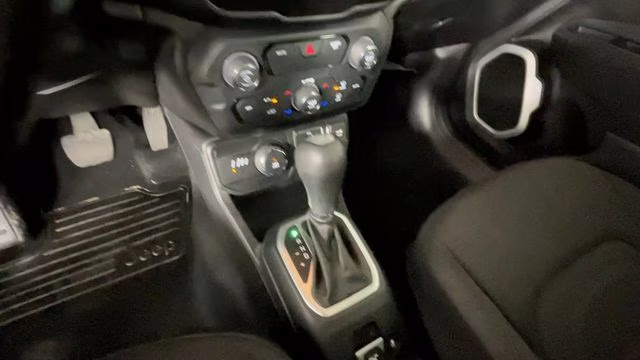 2018 Gray Jeep Renegade Latitude 4X4 SUV
