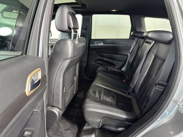 2015 Billet Silver Metallic Clearcoat Jeep Grand Cherokee Altitude 4X4 SUV