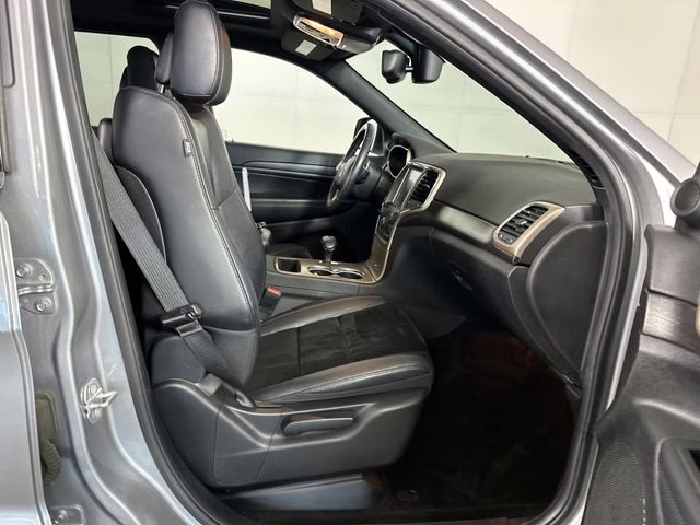2015 Billet Silver Metallic Clearcoat Jeep Grand Cherokee Altitude 4X4 SUV