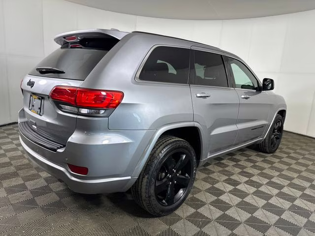 2015 Billet Silver Metallic Clearcoat Jeep Grand Cherokee Altitude 4X4 SUV