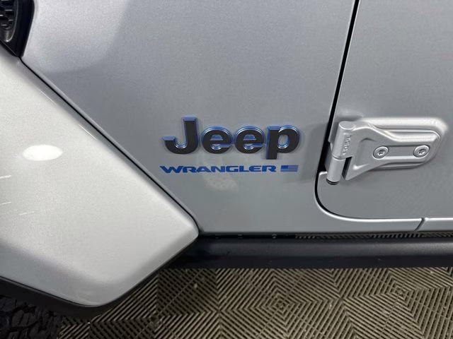 2024 Silver Zynith Clearcoat Jeep Wrangler Rubicon X 4xe 4X4 SUV