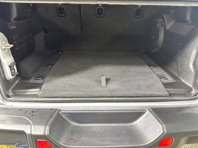2024 Silver Zynith Clearcoat Jeep Wrangler Rubicon X 4xe 4X4 SUV