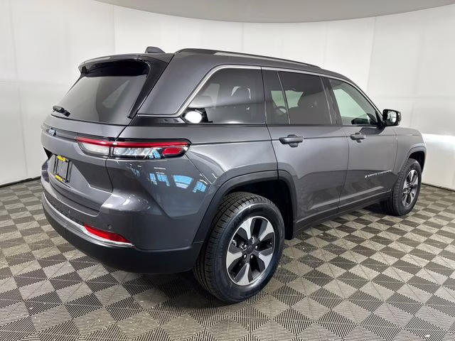 2022 Baltic Gray Metallic Clearcoat Jeep Grand Cherokee 4xe 4X4 SUV
