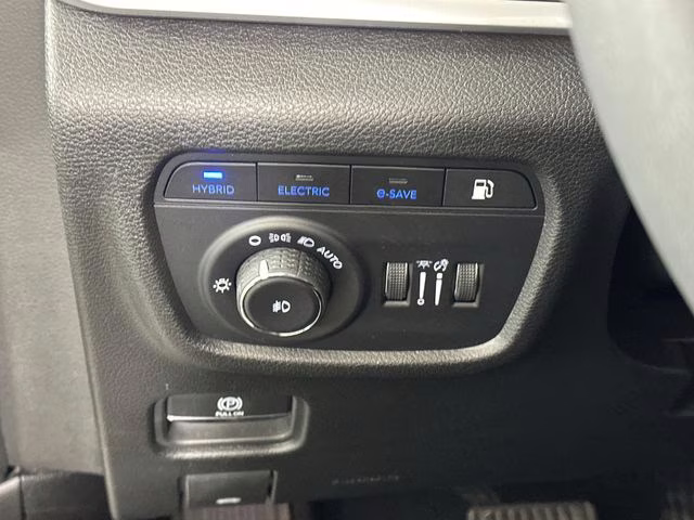 2023 Silver Zynith Jeep Grand Cherokee 4xe 4X4 SUV
