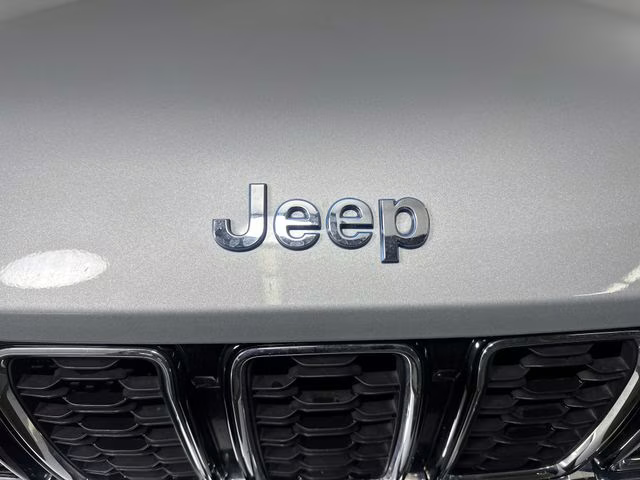 2023 Silver Zynith Jeep Grand Cherokee 4xe 4X4 SUV