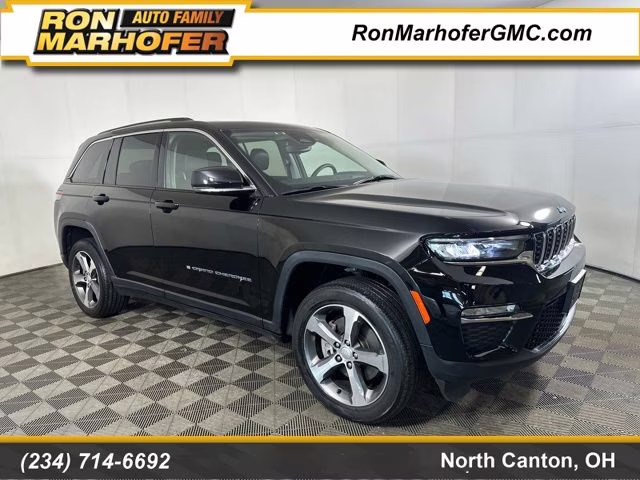 2023 Diamond Black Crystal Pearlcoat Jeep Grand Cherokee 4xe 4X4 SUV