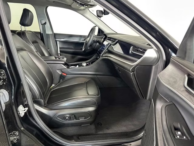 2023 Diamond Black Crystal Pearlcoat Jeep Grand Cherokee 4xe 4X4 SUV