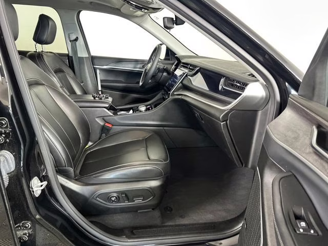 2023 Diamond Black Crystal Pearlcoat Jeep Grand Cherokee 4xe 4X4 SUV