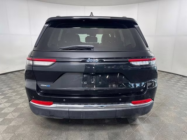 2023 Diamond Black Crystal Pearlcoat Jeep Grand Cherokee 4xe 4X4 SUV