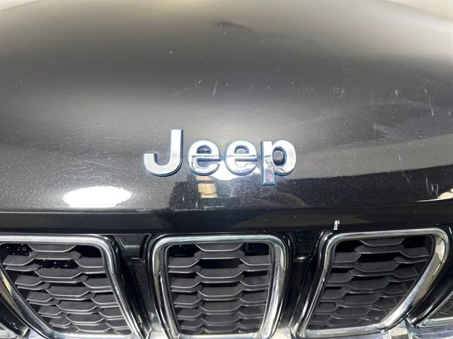 2023 Diamond Black Crystal Pearlcoat Jeep Grand Cherokee 4xe 4X4 SUV