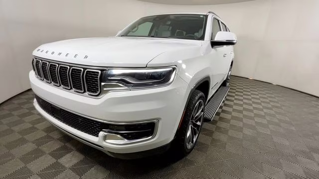 2022 Bright White Clearcoat Jeep Wagoneer Series III 4X4 SUV