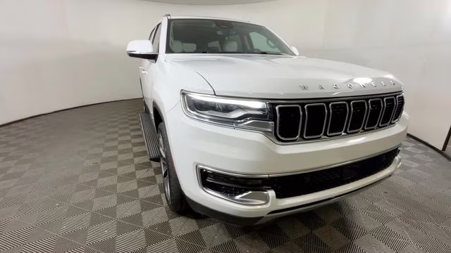 2022 Bright White Clearcoat Jeep Wagoneer Series III 4X4 SUV