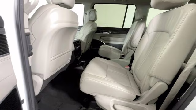 2022 Bright White Clearcoat Jeep Wagoneer Series III 4X4 SUV
