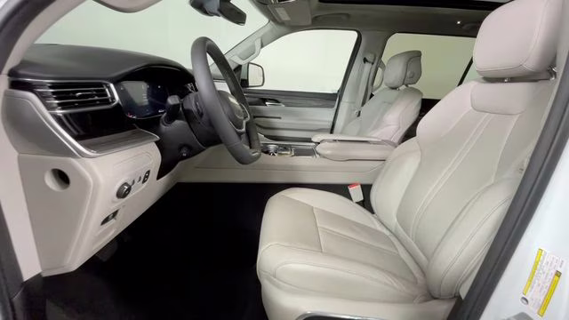2022 Bright White Clearcoat Jeep Wagoneer Series III 4X4 SUV