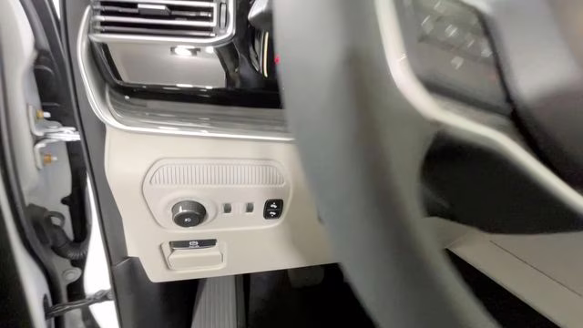 2022 Bright White Clearcoat Jeep Wagoneer Series III 4X4 SUV
