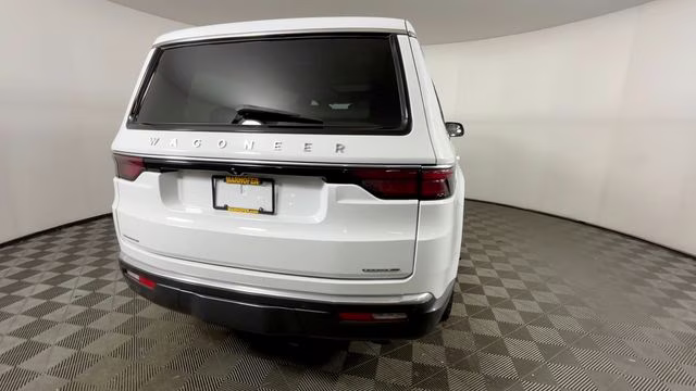 2022 Bright White Clearcoat Jeep Wagoneer Series III 4X4 SUV