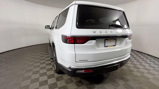 2022 Bright White Clearcoat Jeep Wagoneer Series III 4X4 SUV
