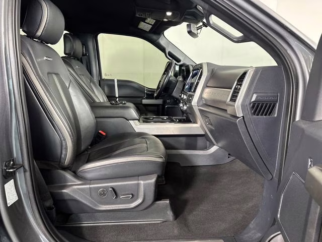 2022 Gray Metallic Ford Super Duty F-350 SRW Platinum 4X4 Truck