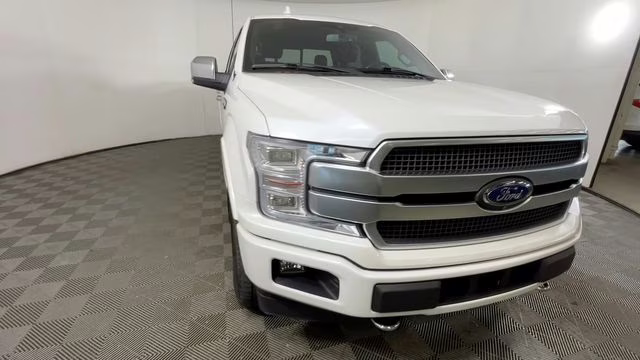 2019 White Platinum Clearcoat Metallic Ford F-150 Platinum 4X4 Truck