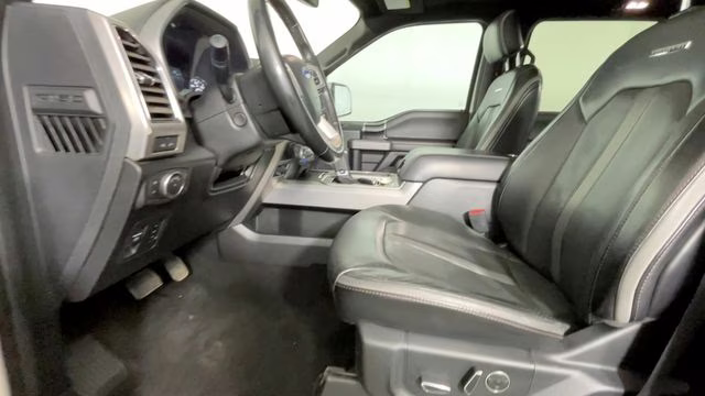 2019 White Platinum Clearcoat Metallic Ford F-150 Platinum 4X4 Truck