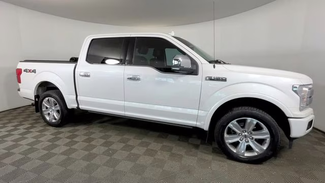 2019 White Platinum Clearcoat Metallic Ford F-150 Platinum 4X4 Truck