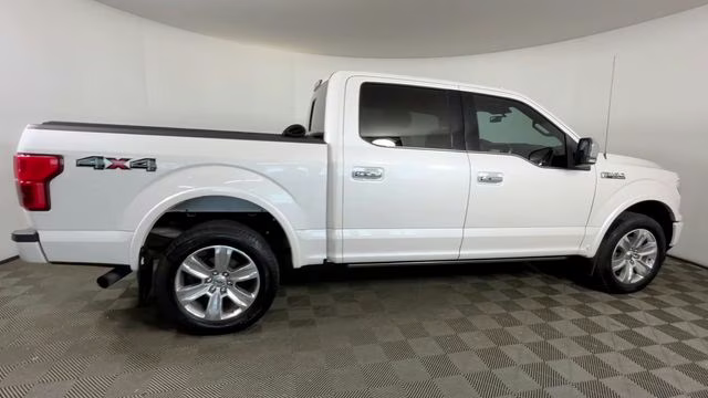 2019 White Platinum Clearcoat Metallic Ford F-150 Platinum 4X4 Truck