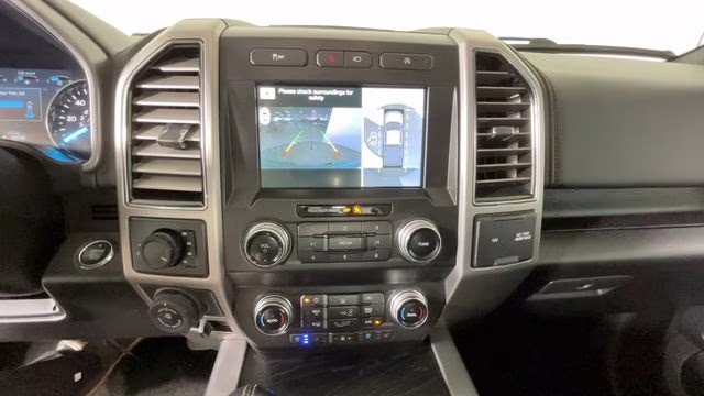 2019 White Platinum Clearcoat Metallic Ford F-150 Platinum 4X4 Truck