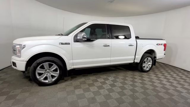 2019 White Platinum Clearcoat Metallic Ford F-150 Platinum 4X4 Truck