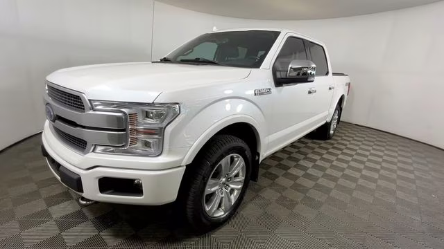 2019 White Platinum Clearcoat Metallic Ford F-150 Platinum 4X4 Truck