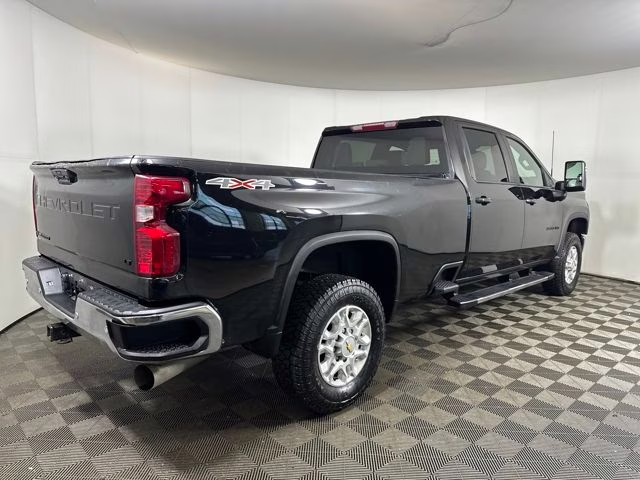 2022 Mosaic Black Metallic Chevrolet Silverado 3500HD LT 4X4 Truck