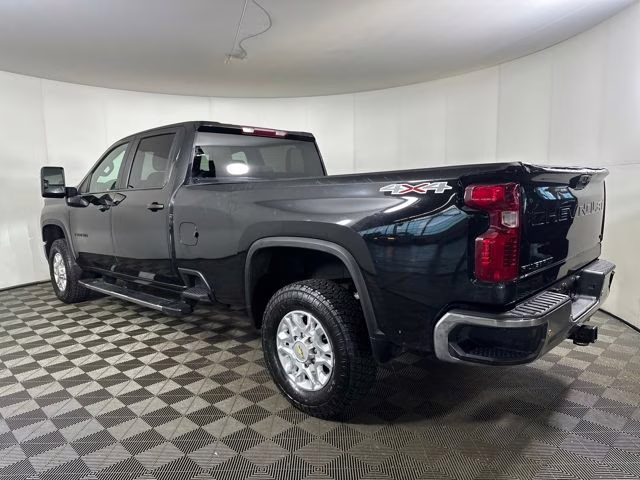 2022 Mosaic Black Metallic Chevrolet Silverado 3500HD LT 4X4 Truck