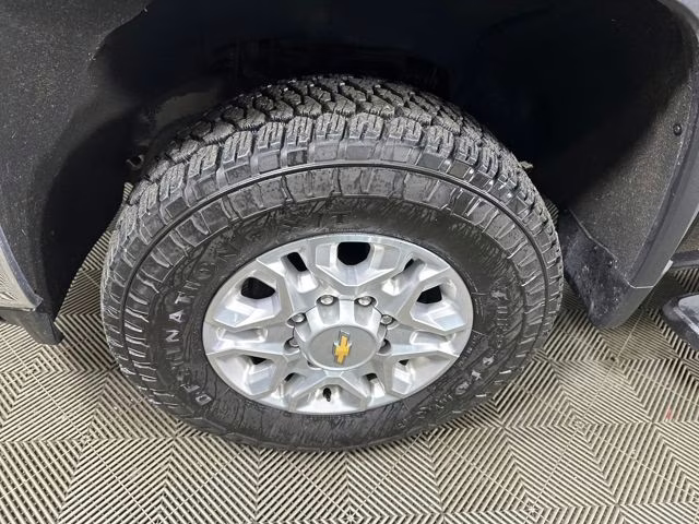 2022 Mosaic Black Metallic Chevrolet Silverado 3500HD LT 4X4 Truck