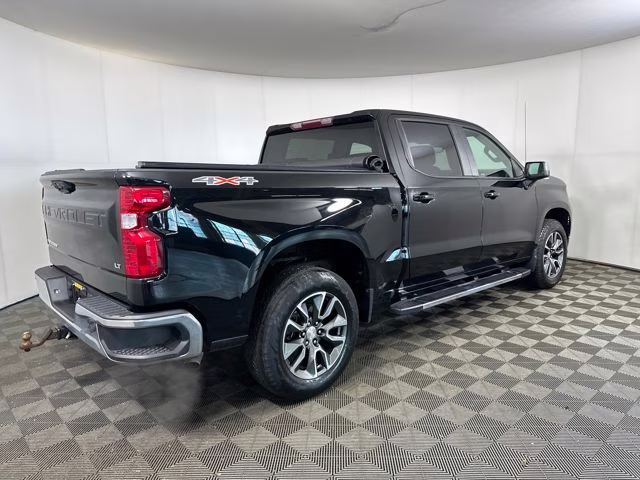 2022 Black Chevrolet Silverado 1500 LT 4X4 Truck