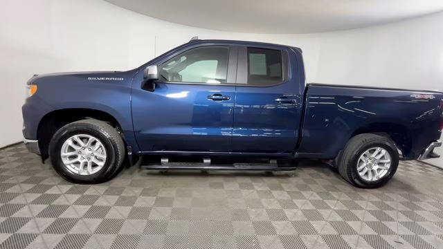 2023 Northsky Blue Metallic Chevrolet Silverado 1500 LT 4X4 Truck
