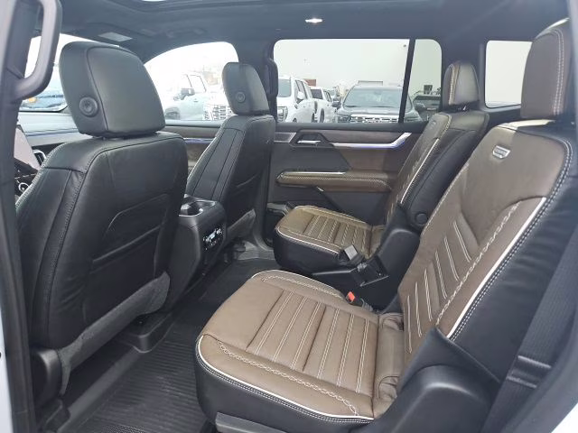 2026 Glacier White Tricoat GMC Acadia Denali Ultimate AWD SUV