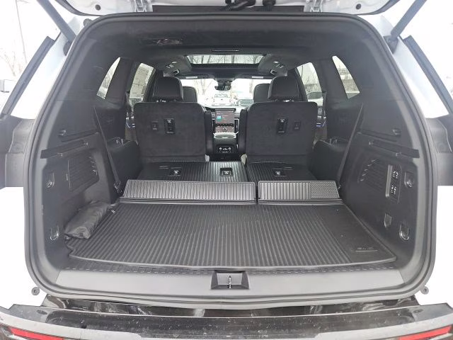 2026 Glacier White Tricoat GMC Acadia Denali Ultimate AWD SUV