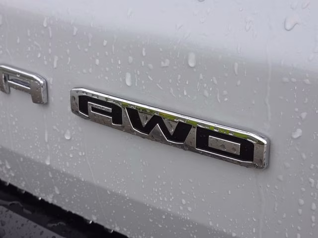 2026 Glacier White Tricoat GMC Acadia Denali Ultimate AWD SUV