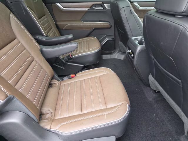 2026 Glacier White Tricoat GMC Acadia Denali Ultimate AWD SUV