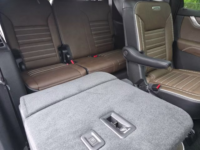 2026 Glacier White Tricoat GMC Acadia Denali Ultimate AWD SUV