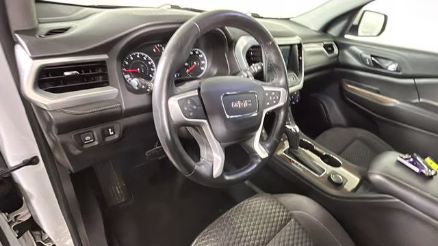 2017 Summit White GMC Acadia SLE-2 FWD SUV