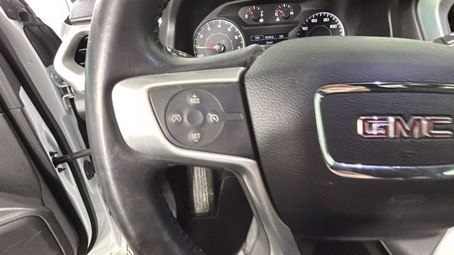 2017 Summit White GMC Acadia SLE-2 FWD SUV