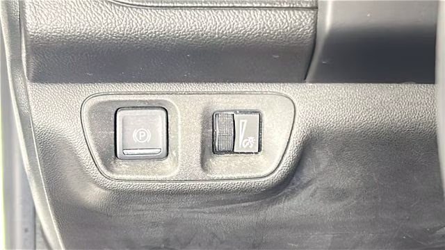 2017 Summit White GMC Acadia SLE-2 FWD SUV
